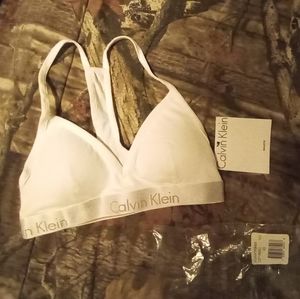 Calvin Klein Bralette v-neck racerback. Size xs. New